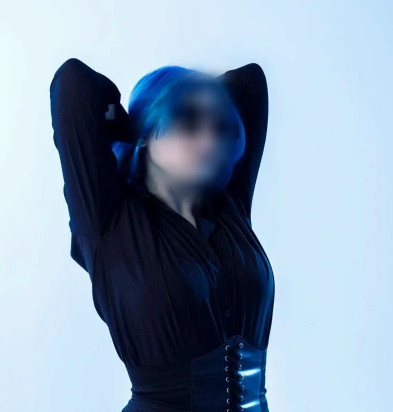 Amira, 21