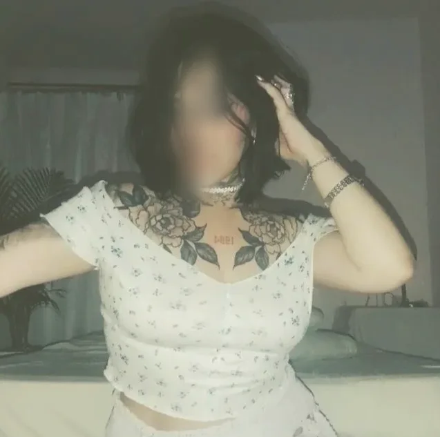 Charlotte, 28