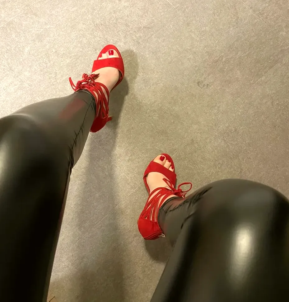Jasmin, 22