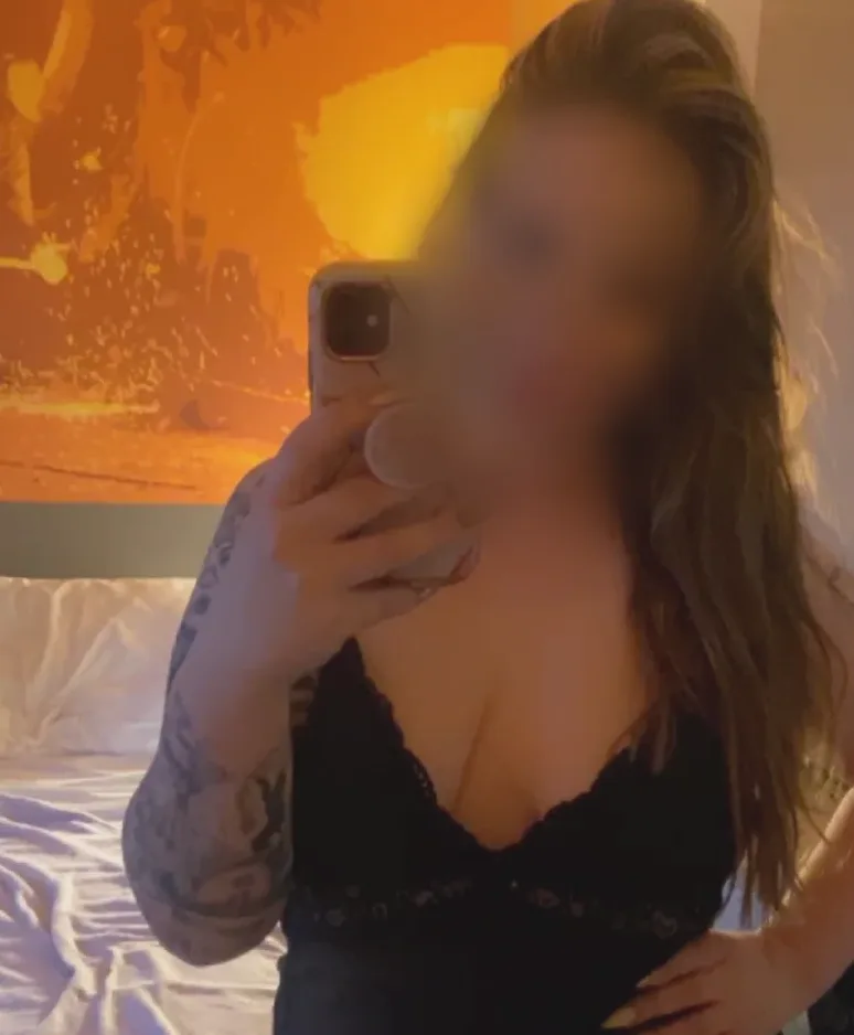 Katrin, 29