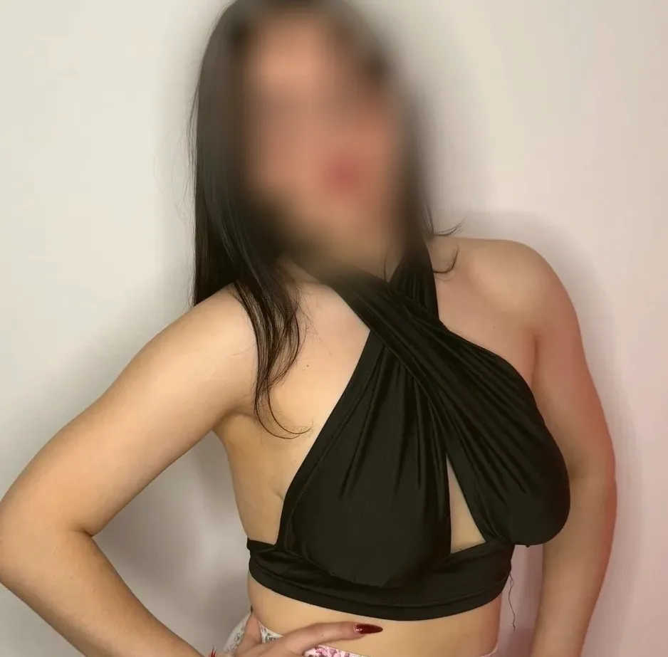 Luisa, 20
